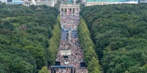 Leia mais sobre o artigo Berlin ! Widerstand: Resistência!