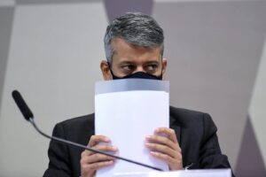 Leia mais sobre o artigo Imprensa livre na Alemanha escracha contrato fraudulento da Pfizer com o Brasil